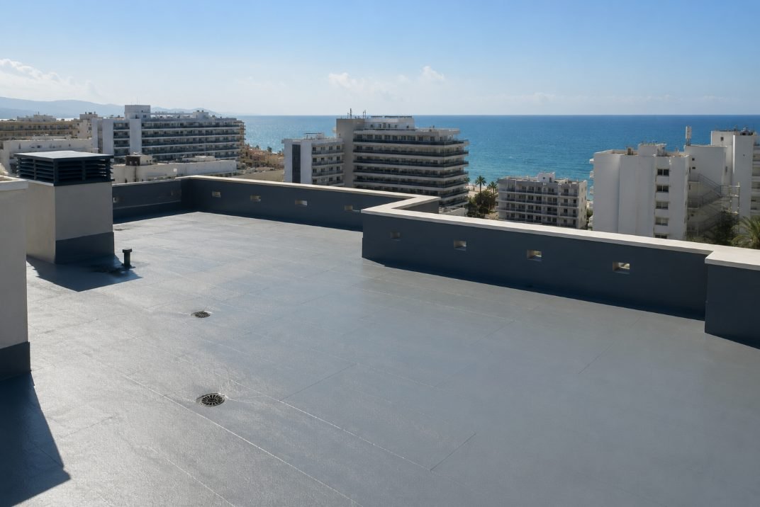 Trabajo de tejados en Salou